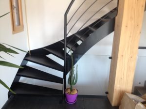 Escalier 1/4 tournant avec marches balancées
