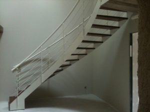 Escalier 2 limons blanc